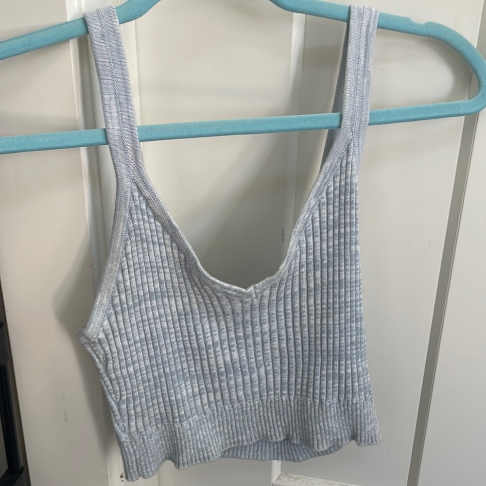 Cute crop top!